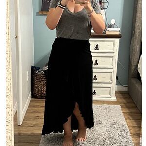 NEW Black wrap skirt with ruffle, black on back Animal print, Closet Candy